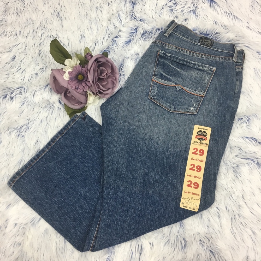 NWT Lucky Brand Factory Distressed Crop 8x23.75